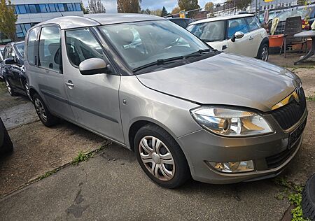 Skoda Roomster 1.2l TSI 63kW Active Plus Edition A...