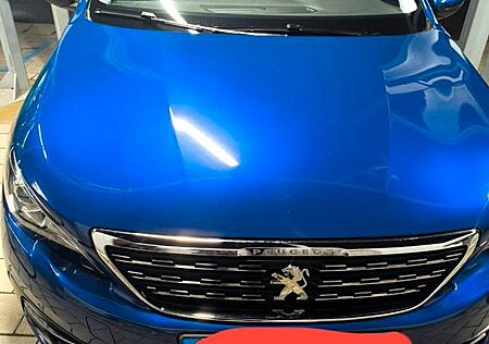 Peugeot 308 BlueHDi 130 EAT8 Allure Allure