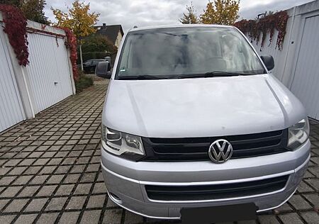 VW T5 Multivan Volkswagen 2.0 TDI