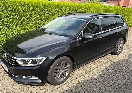 VW Passat Variant Volkswagen Passat Variant2.0TDI DSG Xenon ACarPlay PDC