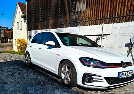 VW Golf Volkswagen 2.0 TSI DSG GTI Facelift