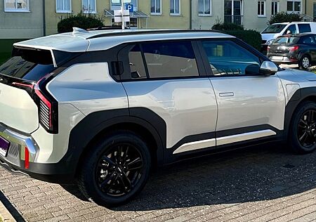 Kia EV3 Neu: 81 kWh 150 kW Earth Frontantrieb Earth