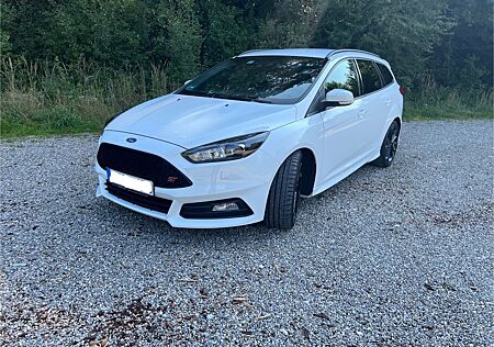 Ford Focus 2,0TDCi ST Service NEU | Navi | TÜV 12.26