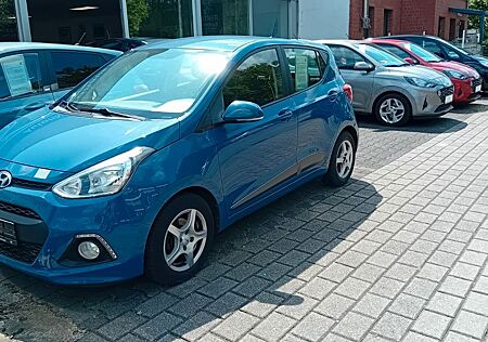 Hyundai i10 1,2 "1.Hand,lückenl.Scheckheft,Klima,SHZG"
