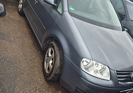 VW Touran Volkswagen 1.9 TDI 77kW DPF Conceptline Conceptline