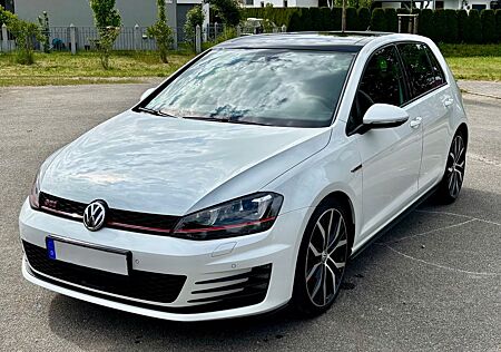 VW Golf Volkswagen 2.0 TSI DSG GTI Performance | DSG | Voll