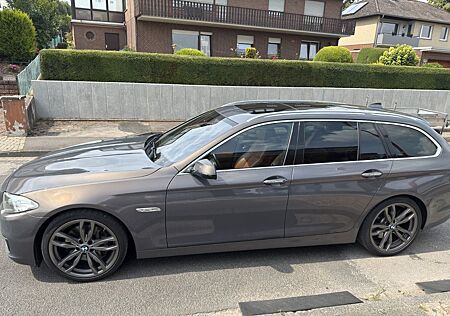 BMW 530d Touring A Luxury Line Individual
