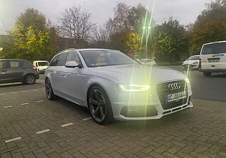 Audi A4 2.0 TDI S line Avant