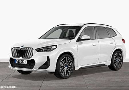 BMW iX1 xDrive30