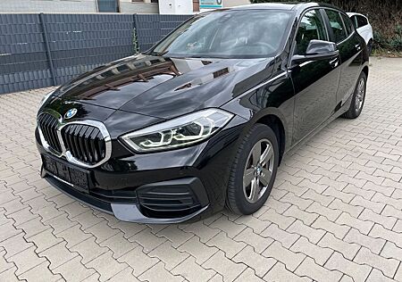 BMW 118 i Advantage Lim. 1.Hd/LED/Live Cockpit/TopZ