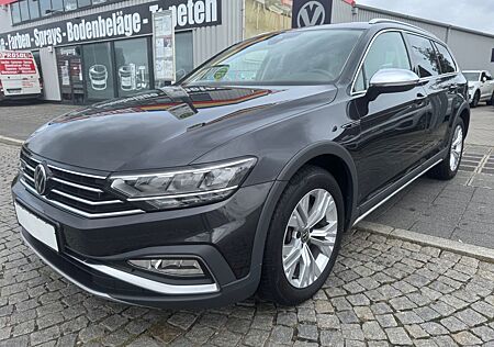 VW Passat Variant Volkswagen Alltrack 4Motion MASSAGE NAVI LED