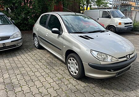 Peugeot 206 1.1 Filou 60,119.000 KM, Klima