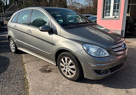 Mercedes-Benz B 180 Getriebe werkstatt aufsuchen