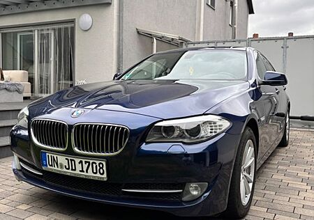 BMW 520d ; großes Navi, Schiebedach und Komfortsitze