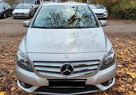 Mercedes-Benz B 180 BlueEFFICIENCY Sports Tourer Chrom-Paket