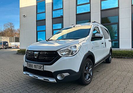 Dacia Dokker Stepway Celebration. Navi/ Camera