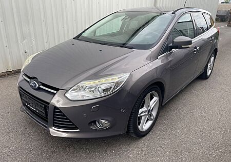 Ford Focus Turnier Titanium Klima/Scheckheft/Navi/AHK