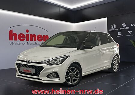 Hyundai i20 1.2 YES! Plus KlimaA Navi PDC KAM SHZ