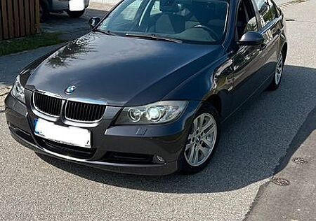 BMW 320d - Lim. Automatik / AHK / Schiebedach