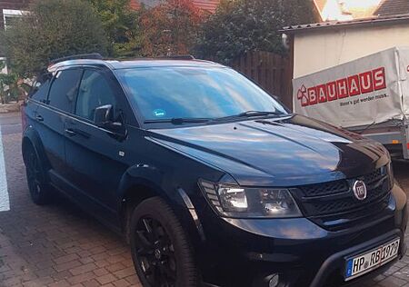 Fiat Freemont 2.0 16V Multijet Autom Allrad Black...