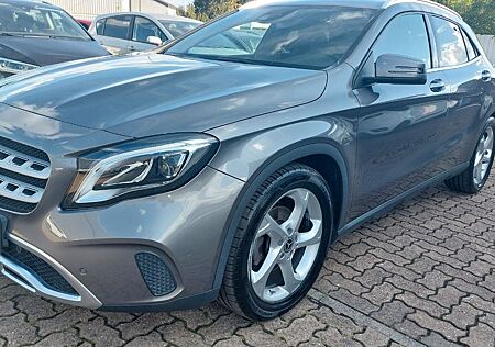 Mercedes-Benz GLA 200 d AMG Line Teilleder Navi Kamera