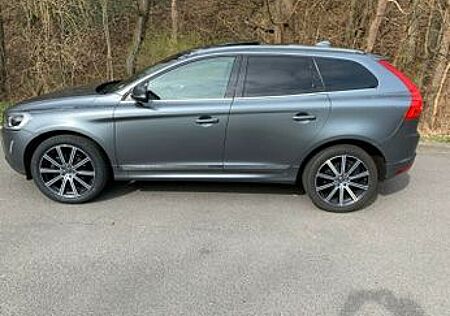 Volvo XC 60 XC60 D5 AWD Summum Geartronic Summum