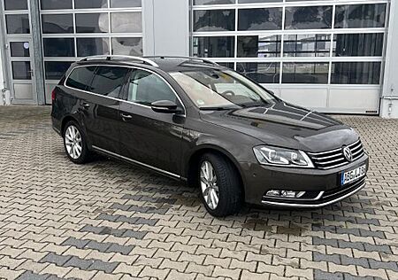 VW Passat Variant Volkswagen 2.0 TDI DSG Highline BMotion ...