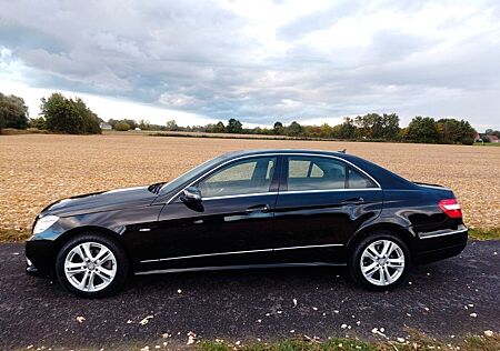 Mercedes-Benz E 200 CGI BlueEFFICIENCY AVANTGARDE AVANTGARDE