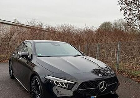 Mercedes-Benz A 180 AMGLine Premium/Pano/WinterP