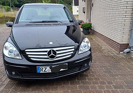 Mercedes-Benz B 150 -