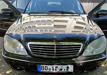 Mercedes-Benz S 320 -
