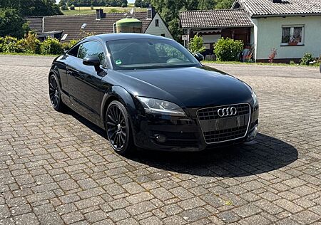 Audi TT 2.0, 8x Bereift