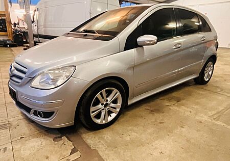 Mercedes-Benz B 200 B200 CDI Automatik*Navi*PDC*5-türig*