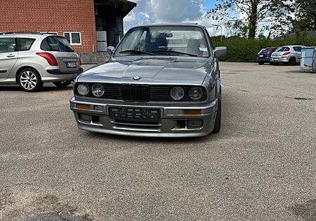 BMW 325