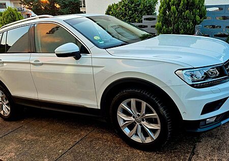 VW Tiguan Volkswagen 2.0 TDI SCR DSG AHK, Kamera, SHZ, Navi