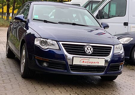 VW Passat Volkswagen 1.6 FSI Trendline KLIMA SHZ 6-GANG