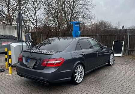 Mercedes-Benz E 350 AMG packet