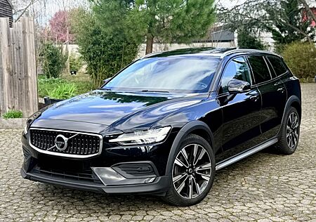 Volvo V60 CC V60 cross country 2.0d B4 Pano*ACC*360°*VOLL