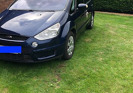 Ford S-Max 2,0 TDCi 103kW DPF Ambiente