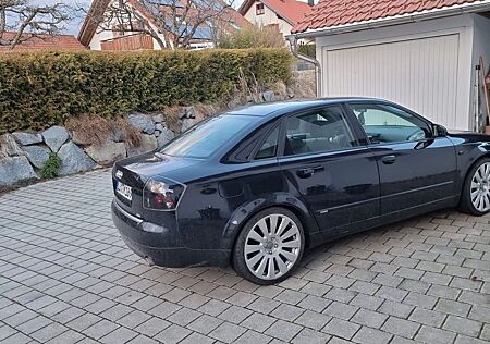 Audi A4 2.4 multitronic - S-Line