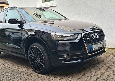 Audi Q3 2.0 TFSI quattro -