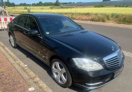 Mercedes-Benz S 350 BlueTec 4Matic Lang+Soft+Navi+Xenon+Leder