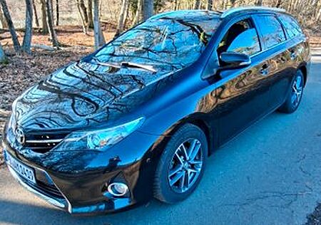 Toyota Auris Comfort 1,6.(NEUE TÜV)