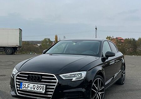 Audi A3 2.0 TDI / Wenig Km / Sline