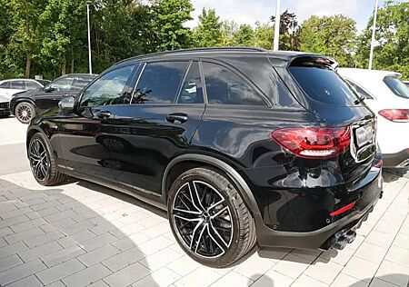Mercedes-Benz GLC 43 AMG Mercedes-AMG GLC 43 4MATIC+ AMG Abgas