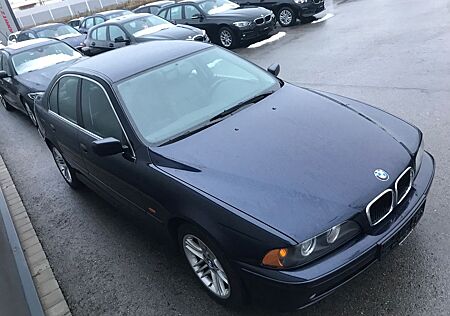 BMW 520i A** nur 64000Km!!! Navi*Leder