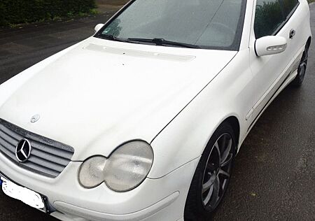 Mercedes-Benz C 200 Kompressor. Startet und Fährt sehr gut!