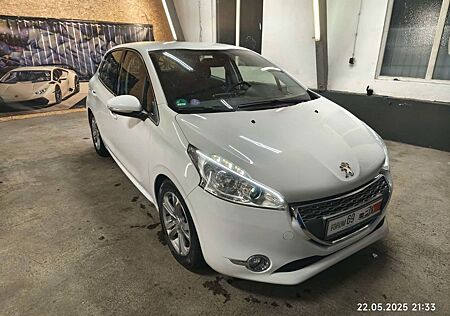 Peugeot 208 Allure *Scheckheft*Mufu*