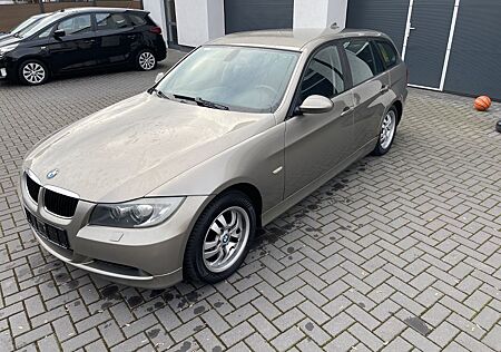 BMW 318i Touring*Navigation*Xenon*SHZ* Klimaaut*Alu