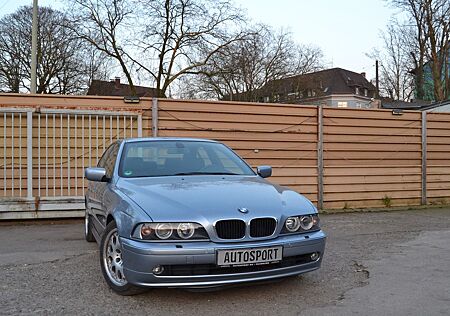 BMW 520i Lifestyle*1.HAND*XENON*LEDER*ANDROID*S.DACH